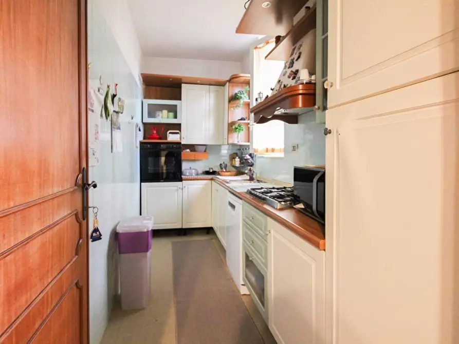 Immagine 10 di Villa in vendita  a Pisa