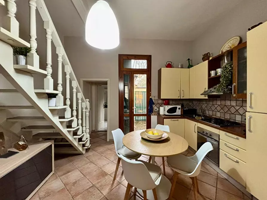 Immagine 9 di Appartamento in vendita  a Pontedera