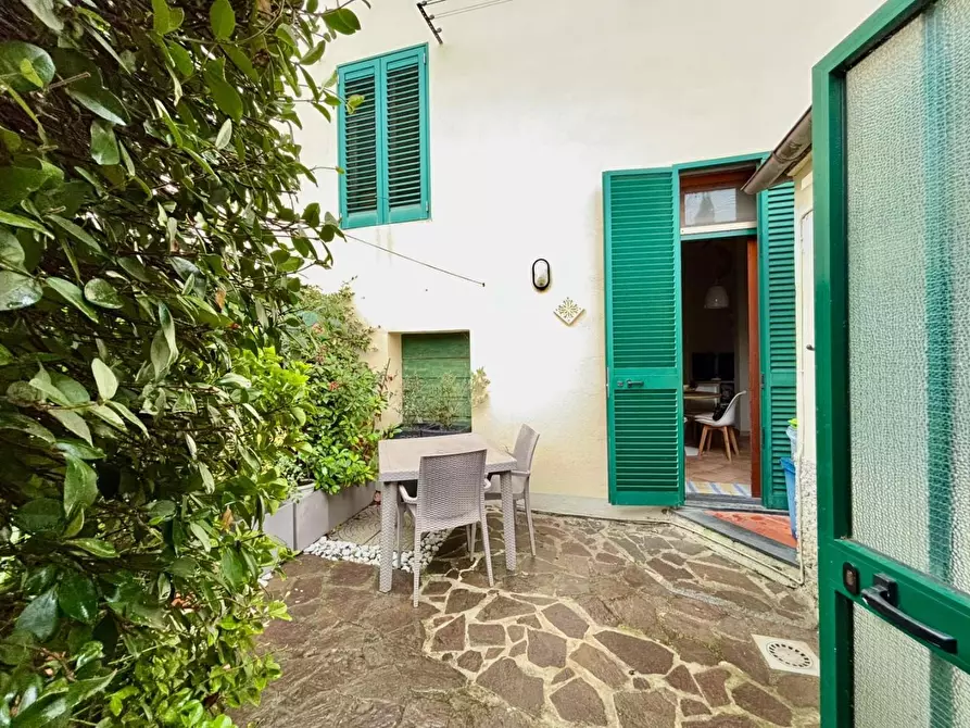 Immagine 21 di Appartamento in vendita  a Pontedera