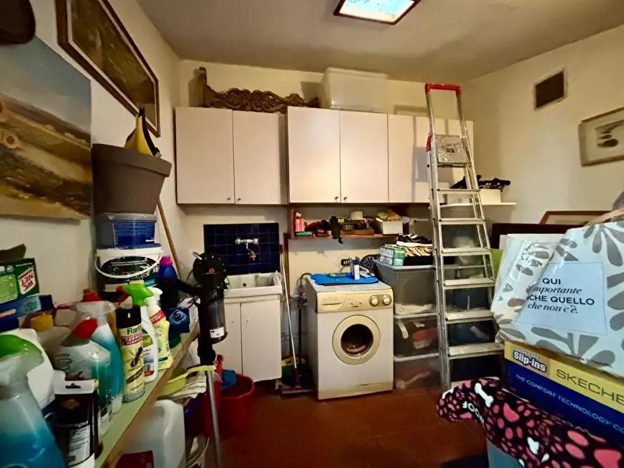 Immagine 28 di Appartamento in vendita  a Pontedera