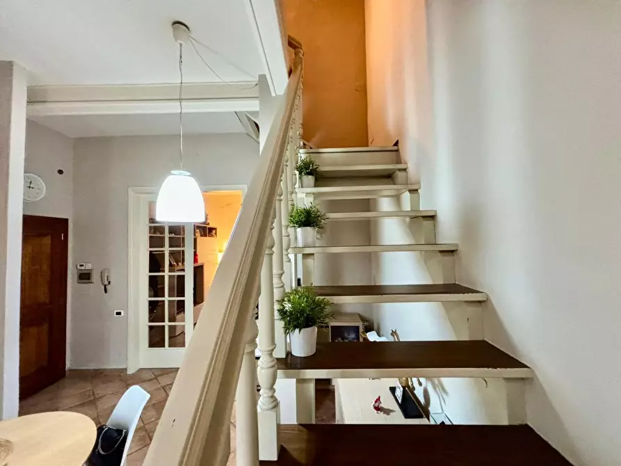 Immagine 8 di Appartamento in vendita  a Pontedera