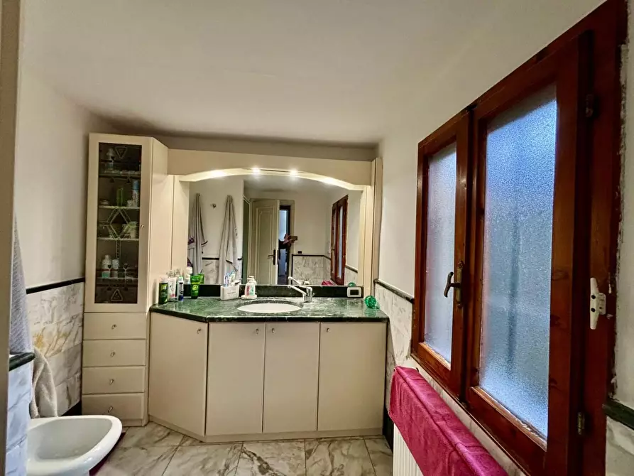 Immagine 25 di Appartamento in vendita  a Pontedera