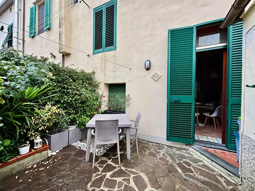 Immagine 22 di Appartamento in vendita  a Pontedera