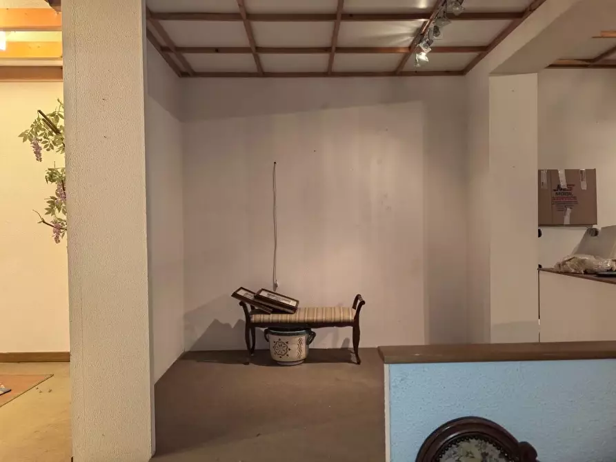 Immagine 2 di Capannone industriale in vendita  a Buti