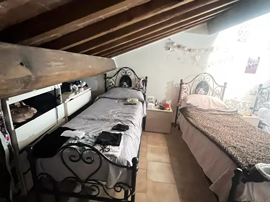 Immagine 12 di Appartamento in vendita  a Colle Di Val D'elsa