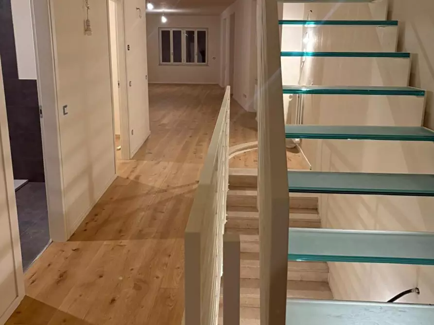 Immagine 1 di Terratetto in vendita  a Lucca