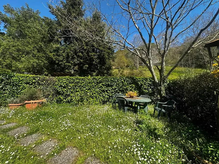 Immagine 26 di Casa bifamiliare in vendita  a Borgo A Mozzano
