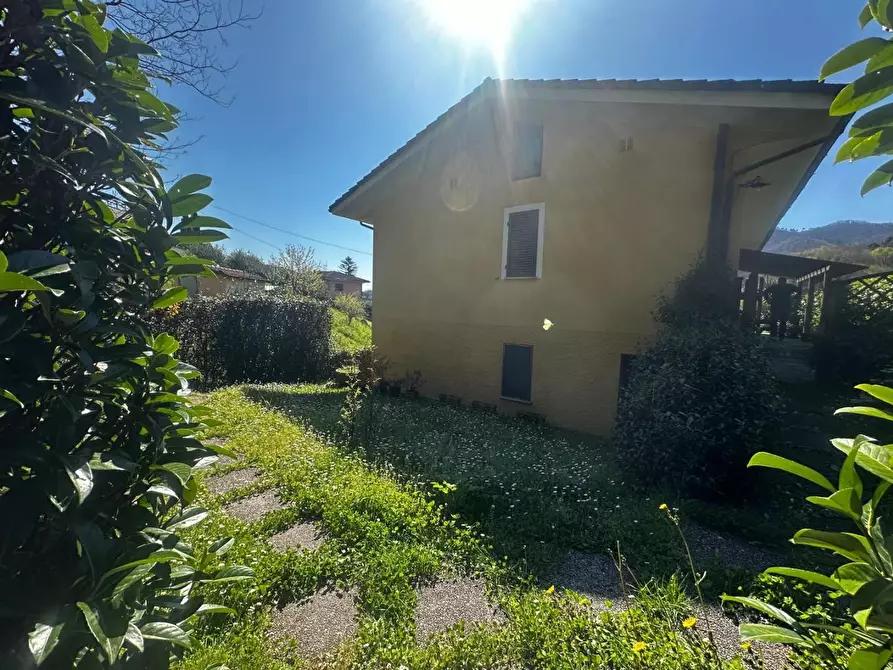 Immagine 24 di Casa bifamiliare in vendita  a Borgo A Mozzano