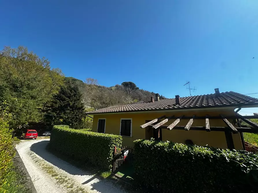 Immagine 18 di Casa bifamiliare in vendita  a Borgo A Mozzano