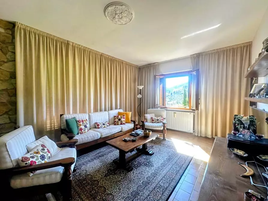 Immagine 5 di Casa bifamiliare in vendita  a Borgo A Mozzano