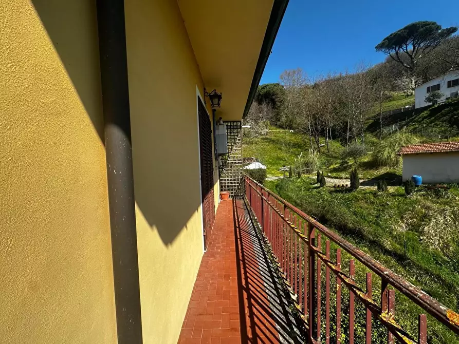 Immagine 16 di Casa bifamiliare in vendita  a Borgo A Mozzano