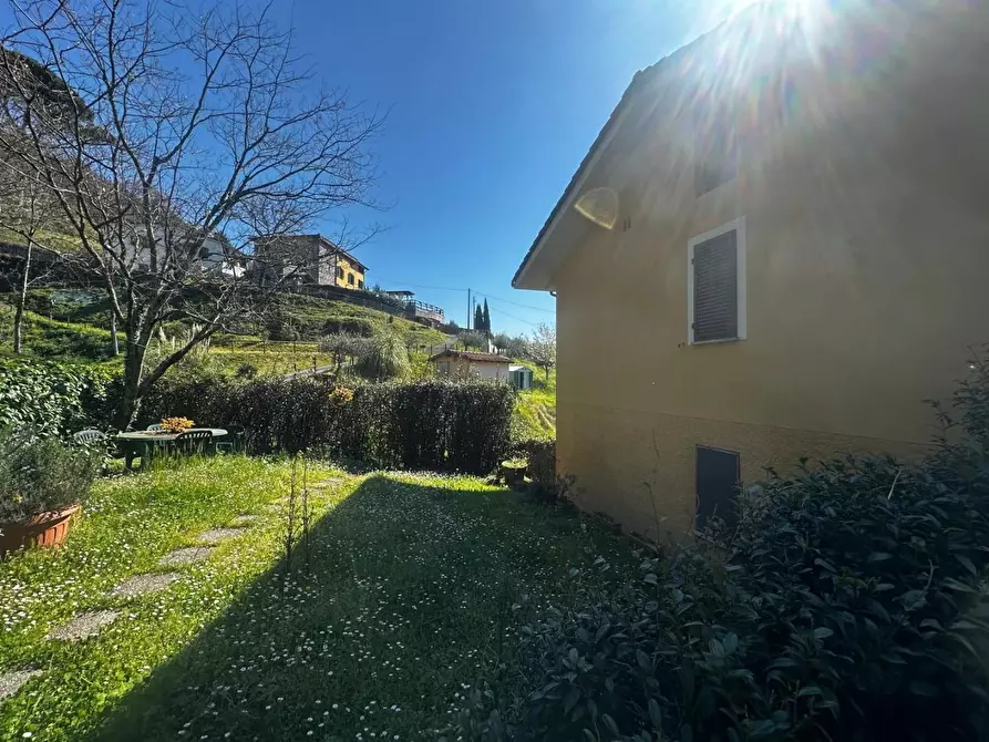 Immagine 25 di Casa bifamiliare in vendita  a Borgo A Mozzano