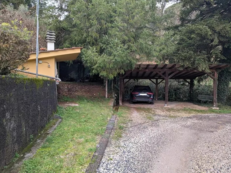 Immagine 33 di Casa bifamiliare in vendita  a Borgo A Mozzano