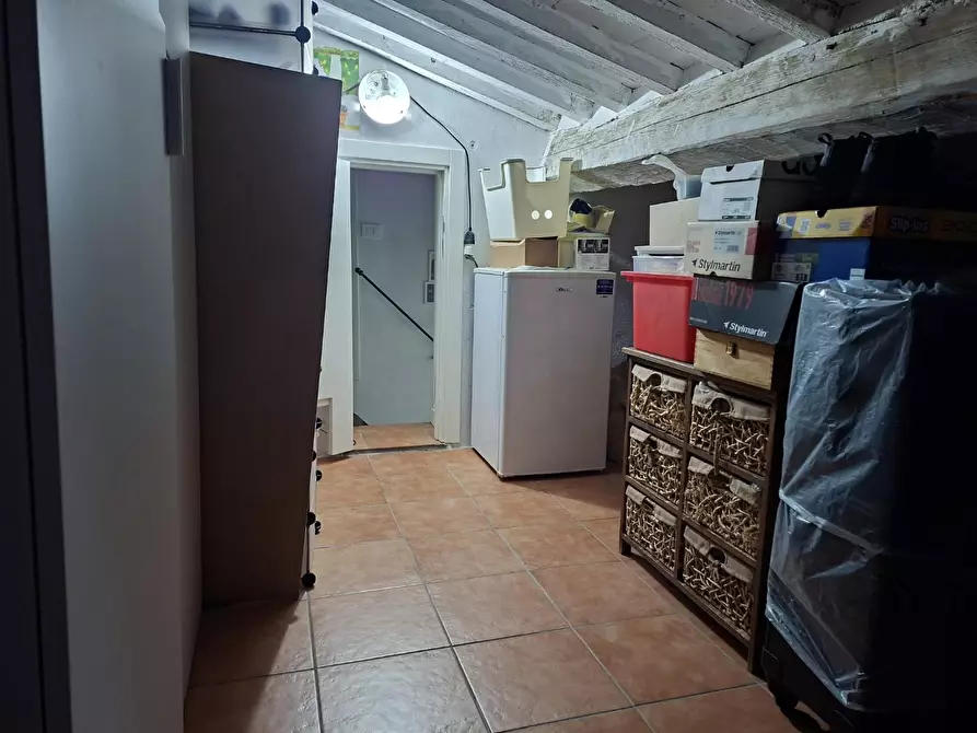 Immagine 25 di Appartamento in vendita  a Collesalvetti