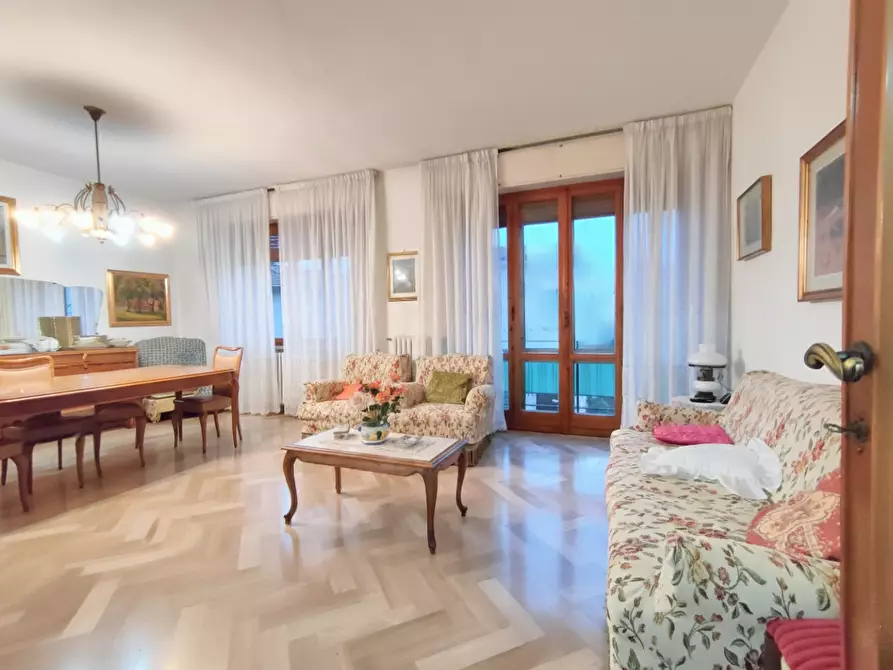 Immagine 1 di Appartamento in vendita  a Pisa