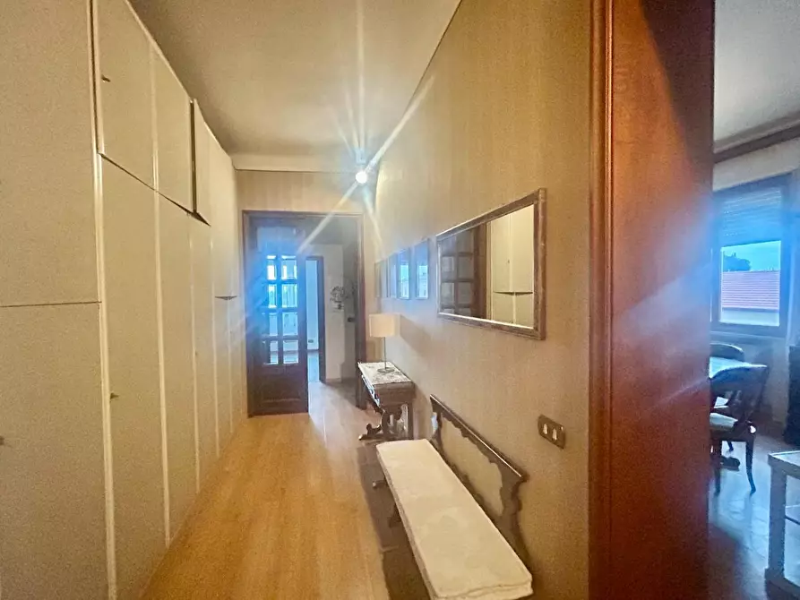 Immagine 12 di Appartamento in vendita  a Siena