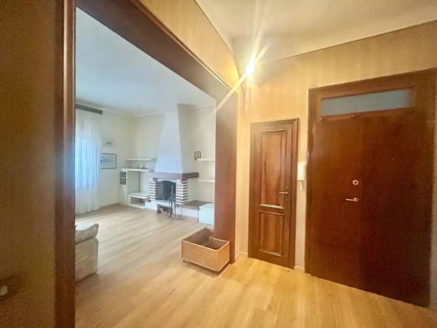 Immagine 19 di Appartamento in vendita  a Siena