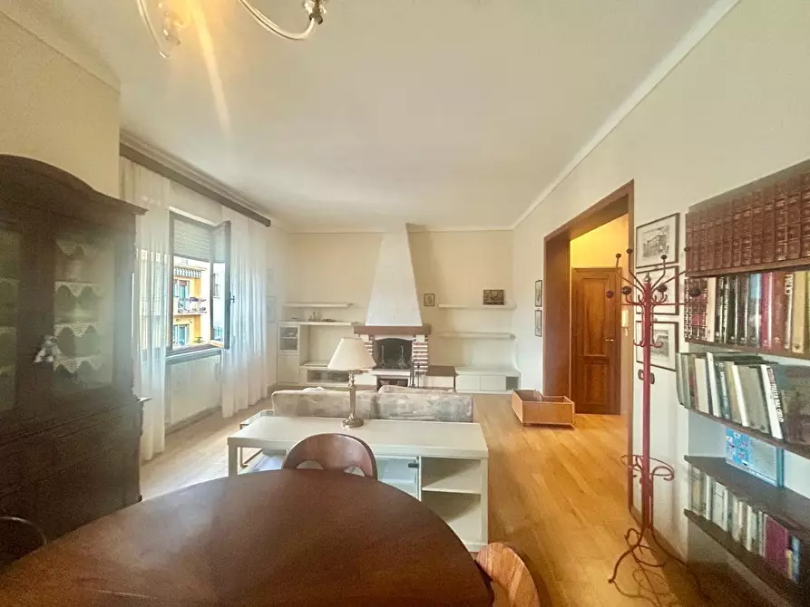 Immagine 6 di Appartamento in vendita  a Siena