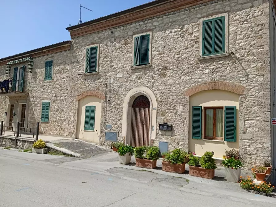 Immagine 1 di Appartamento in vendita  a Asciano