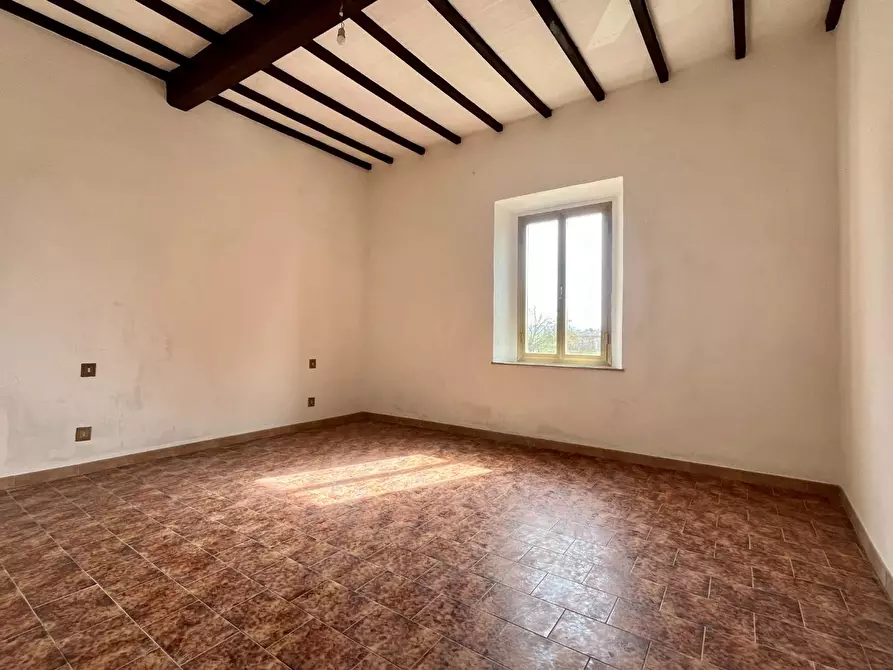 Immagine 11 di Appartamento in vendita  a Asciano