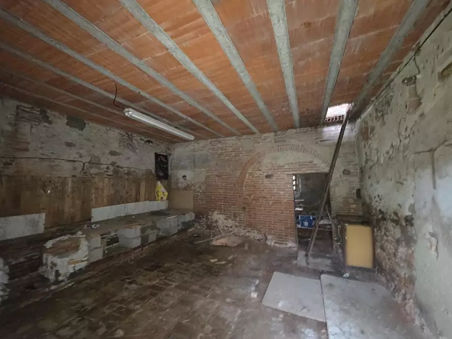 Immagine 14 di Deposito in vendita  a Castelfranco Di Sotto