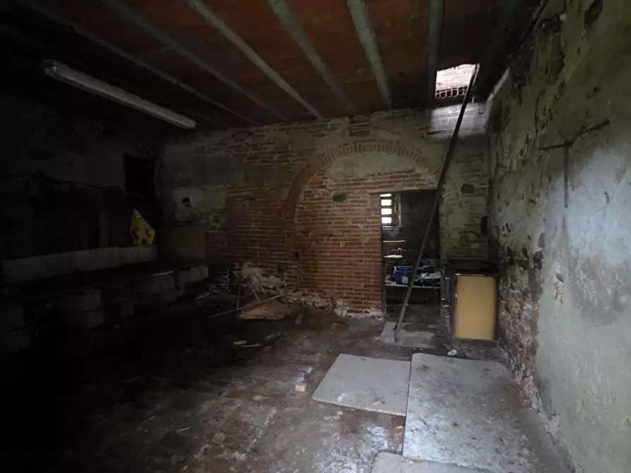 Immagine 6 di Deposito in vendita  a Castelfranco Di Sotto