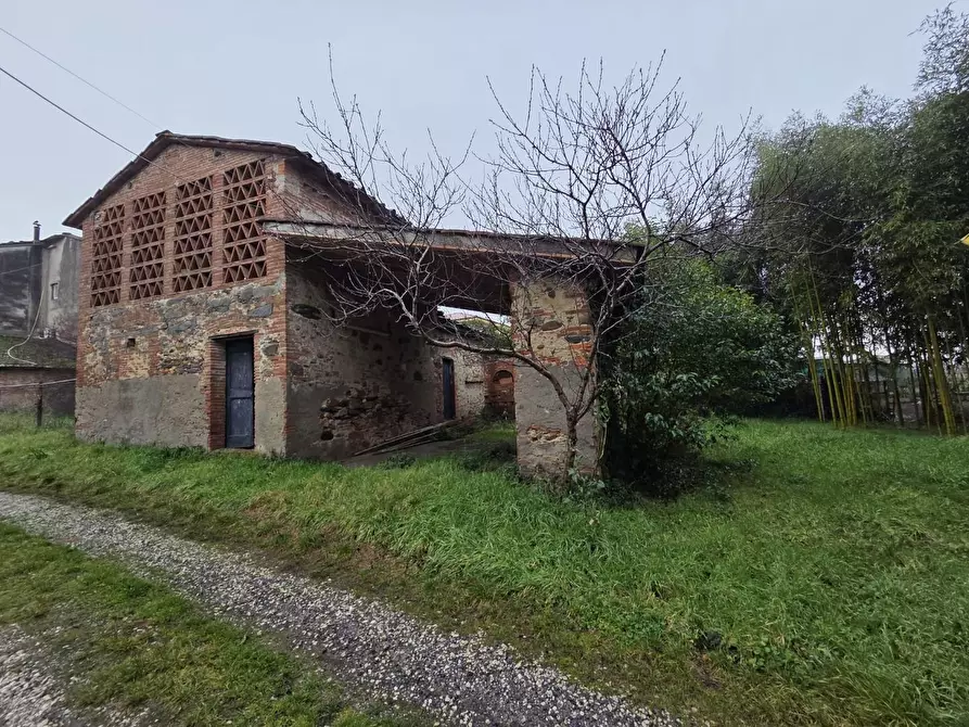 Immagine 11 di Deposito in vendita  a Castelfranco Di Sotto