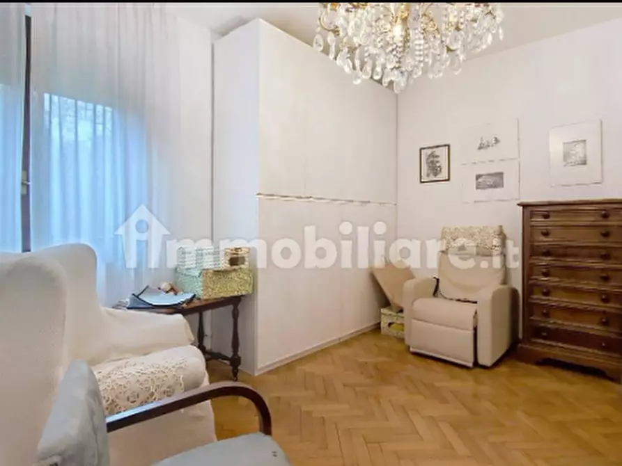 Immagine 11 di Appartamento in vendita  a Pisa