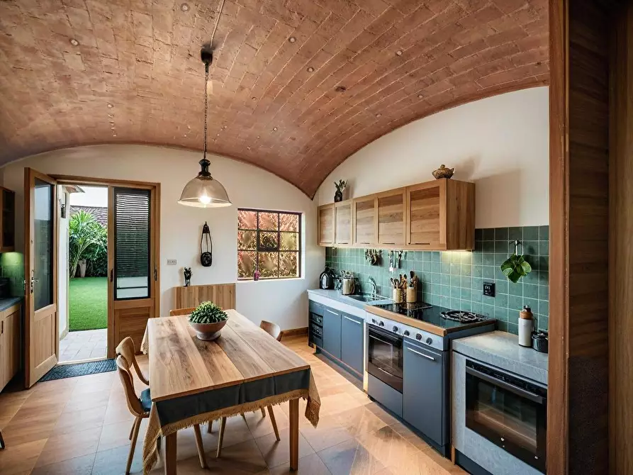 Immagine 13 di Casa colonica in vendita  a Montepulciano