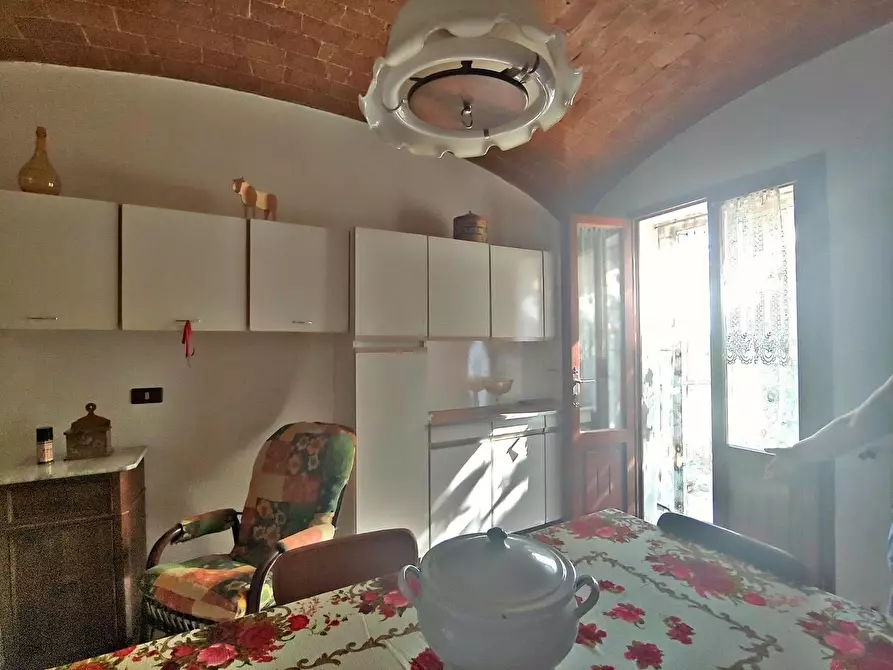 Immagine 26 di Casa colonica in vendita  a Montepulciano