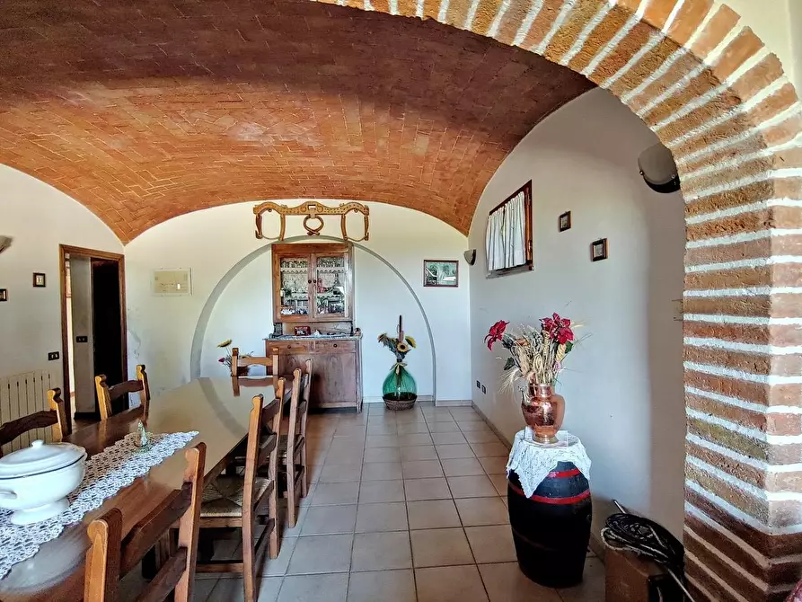 Immagine 25 di Casa colonica in vendita  a Montepulciano