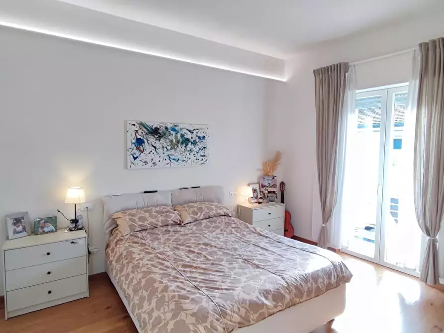 Immagine 13 di Villa in vendita  a Viareggio