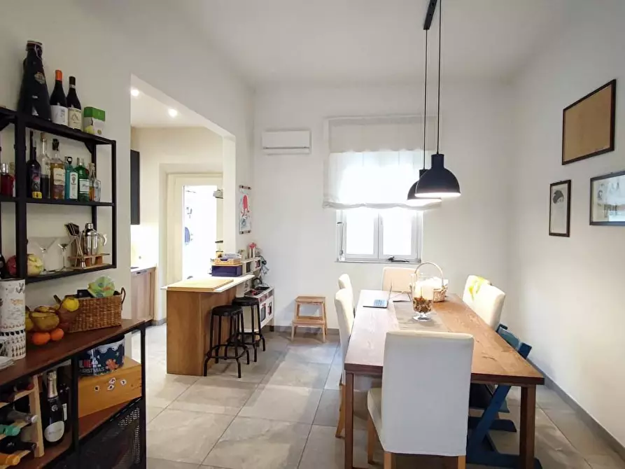 Immagine 7 di Villa in vendita  a Viareggio