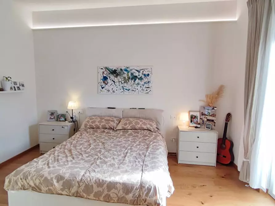 Immagine 11 di Villa in vendita  a Viareggio