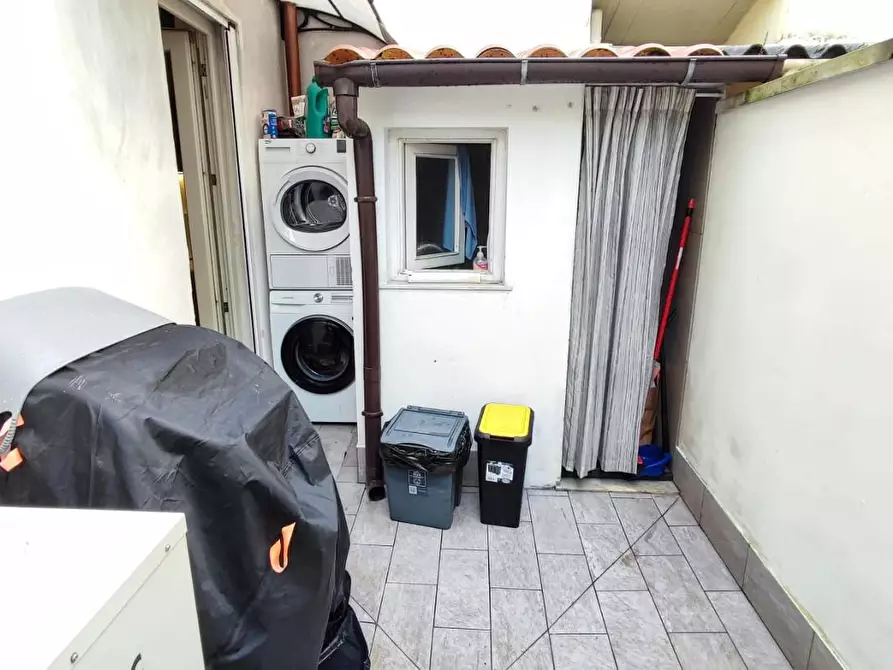 Immagine 26 di Villa in vendita  a Viareggio