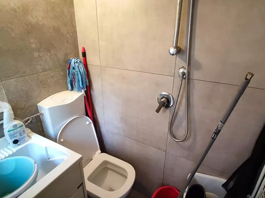 Immagine 21 di Villa in vendita  a Viareggio