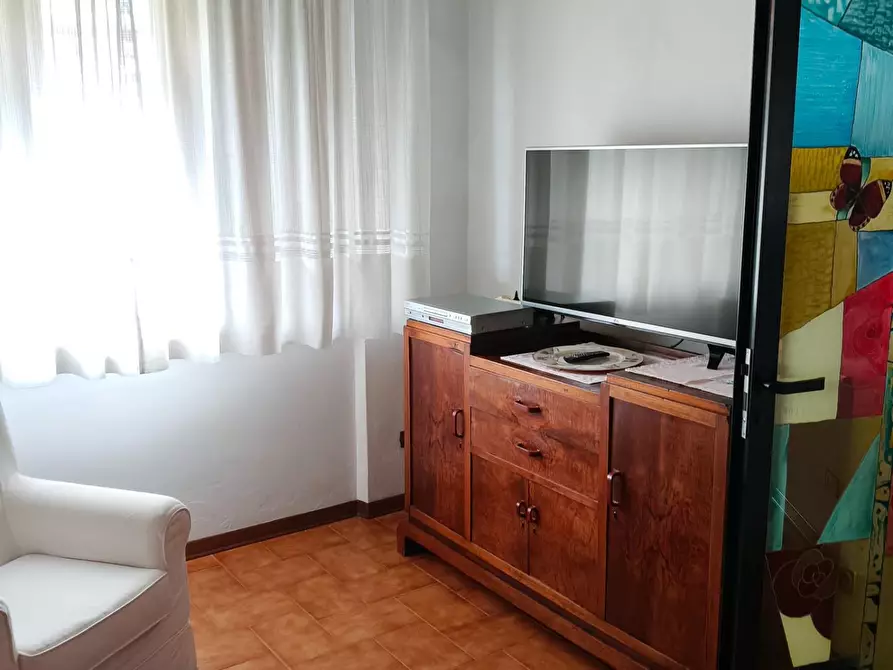 Immagine 11 di Appartamento in affitto  a Massa