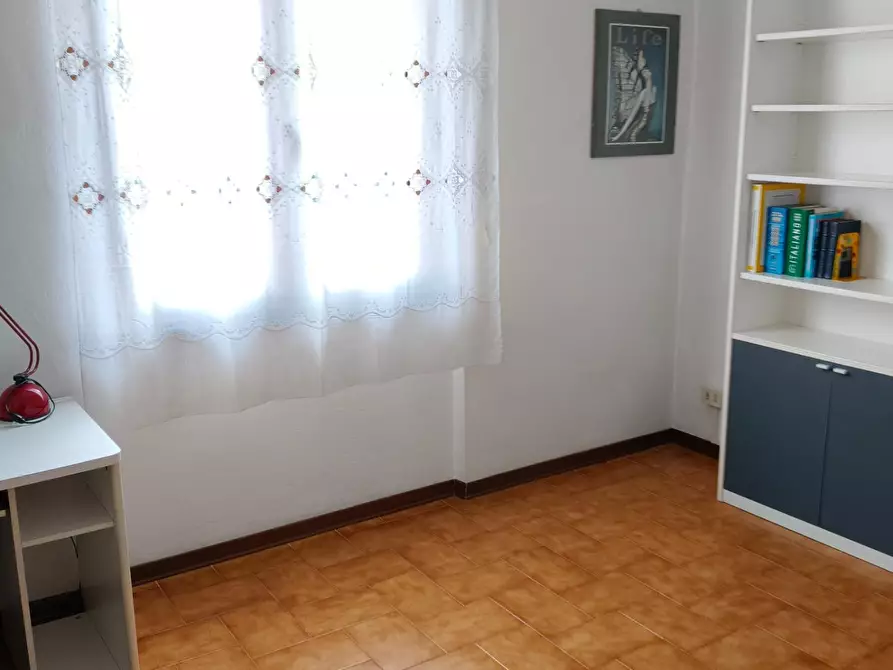 Immagine 12 di Appartamento in affitto  a Massa