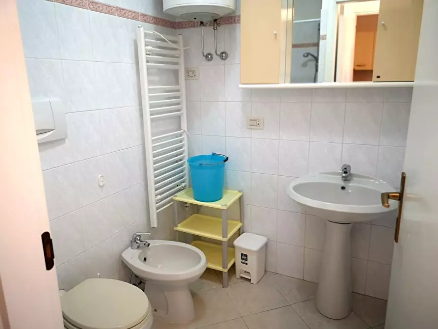 Immagine 37 di Appartamento in vendita  a Massa