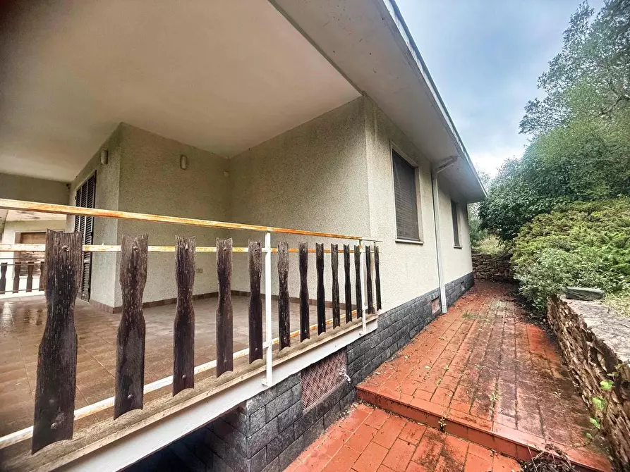 Immagine 8 di Villa in vendita  a Piombino