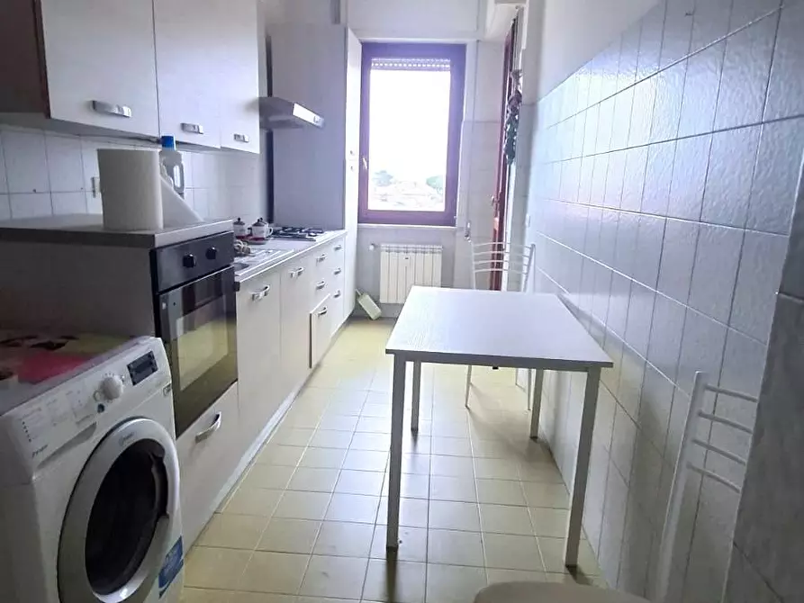 Immagine 6 di Appartamento in vendita  a Carrara