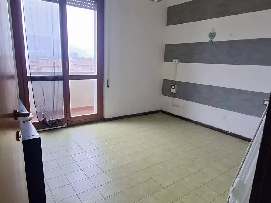 Immagine 9 di Appartamento in vendita  a Carrara