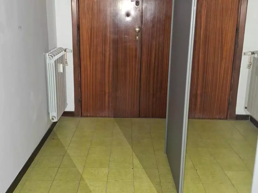 Immagine 2 di Appartamento in vendita  a Carrara