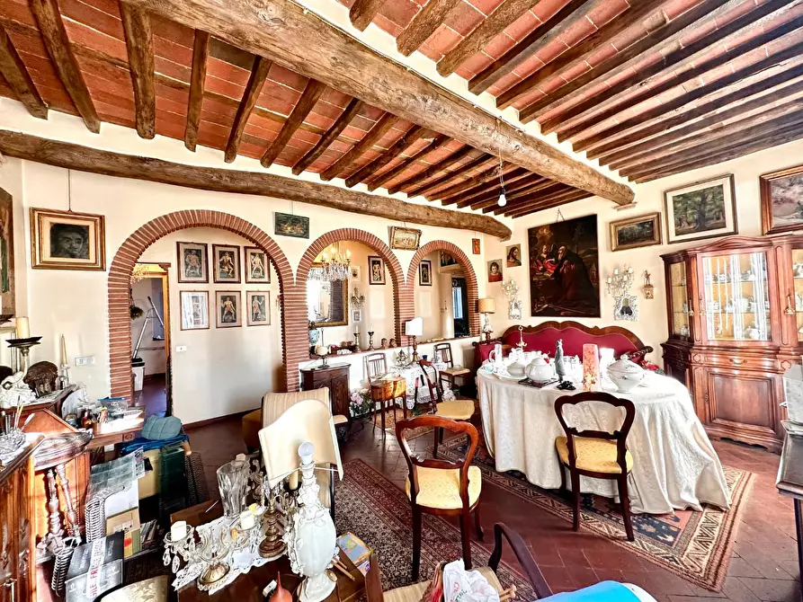 Immagine 4 di Appartamento in vendita  a Lucca