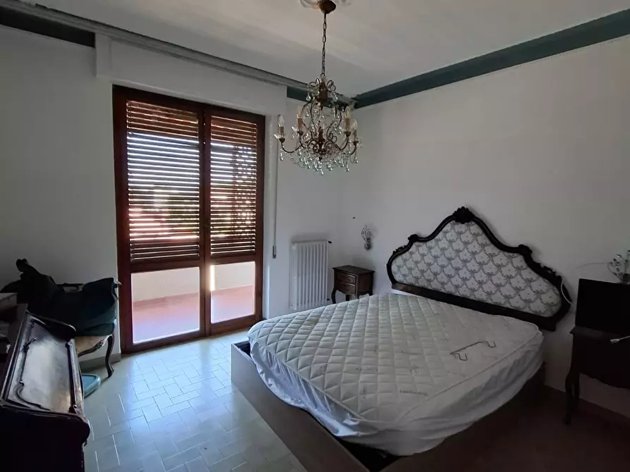 Immagine 1 di Appartamento in affitto  a Carrara