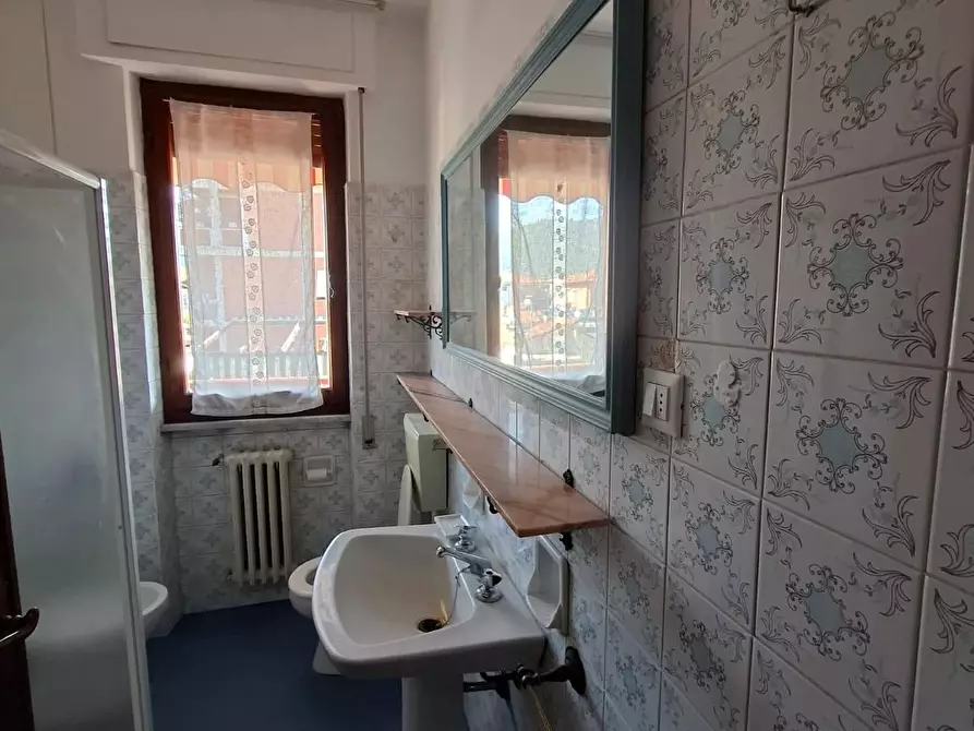 Immagine 8 di Appartamento in affitto  a Carrara