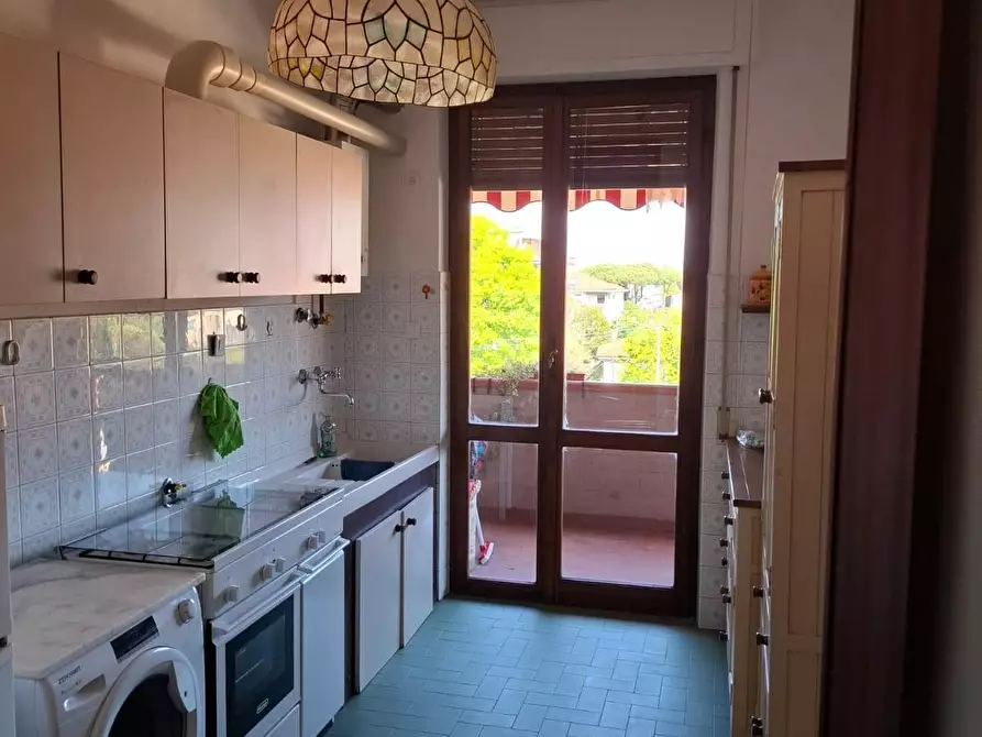 Immagine 6 di Appartamento in affitto  a Carrara