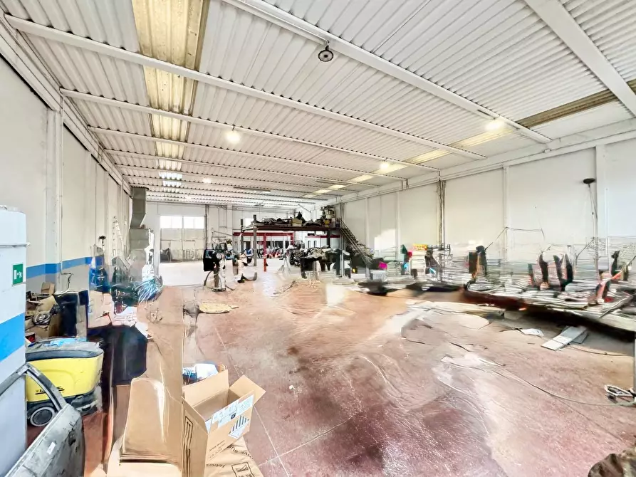 Immagine 1 di Attività artigianale in vendita  a Arezzo