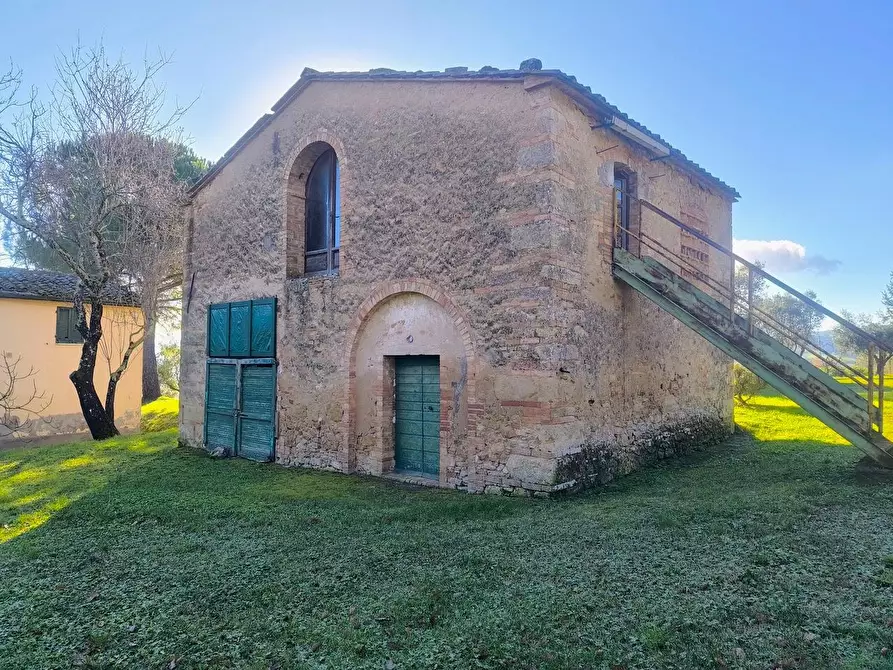Immagine 68 di Casa colonica in vendita  a Pomarance