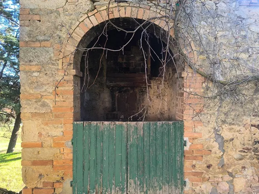 Immagine 47 di Casa colonica in vendita  a Pomarance